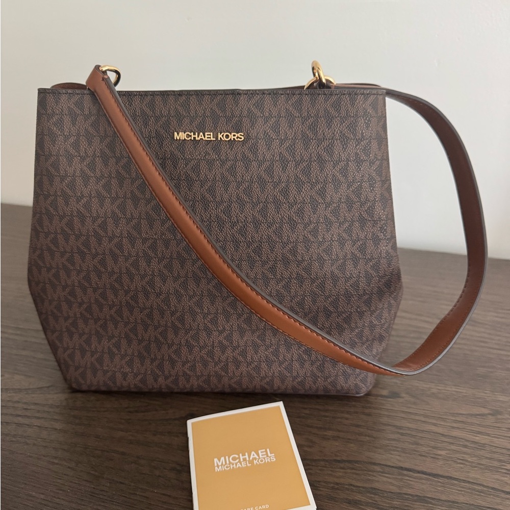 Michael Kors Pratt medium brown signature logo shoulder bag